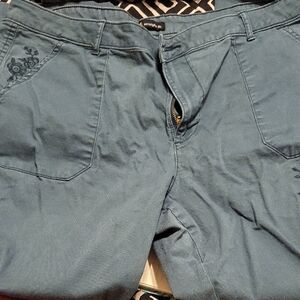 Women's Lee Straight Fit Capri Pants